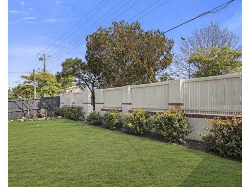 90 Strathmore St, Kedron QLD 4031