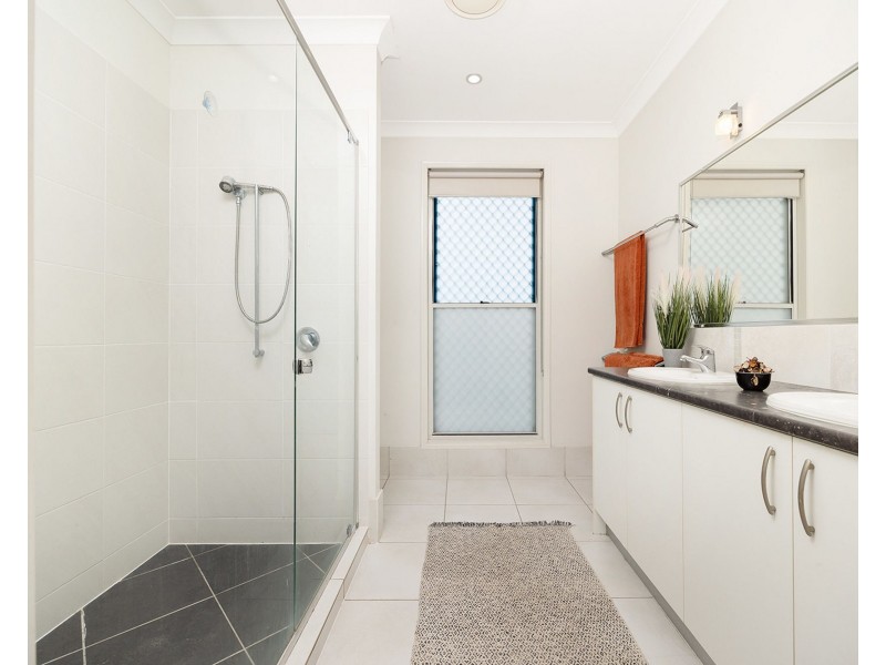 1 Benecia Street, Wavell Heights QLD 4012