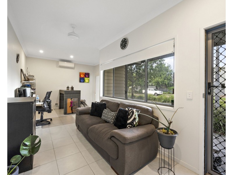 174 Carselgrove Avenue, Fitzgibbon QLD 4018