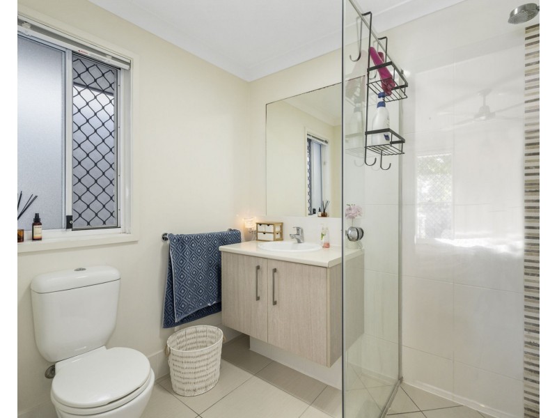 27 Carlingford Circuit, Warner QLD 4500