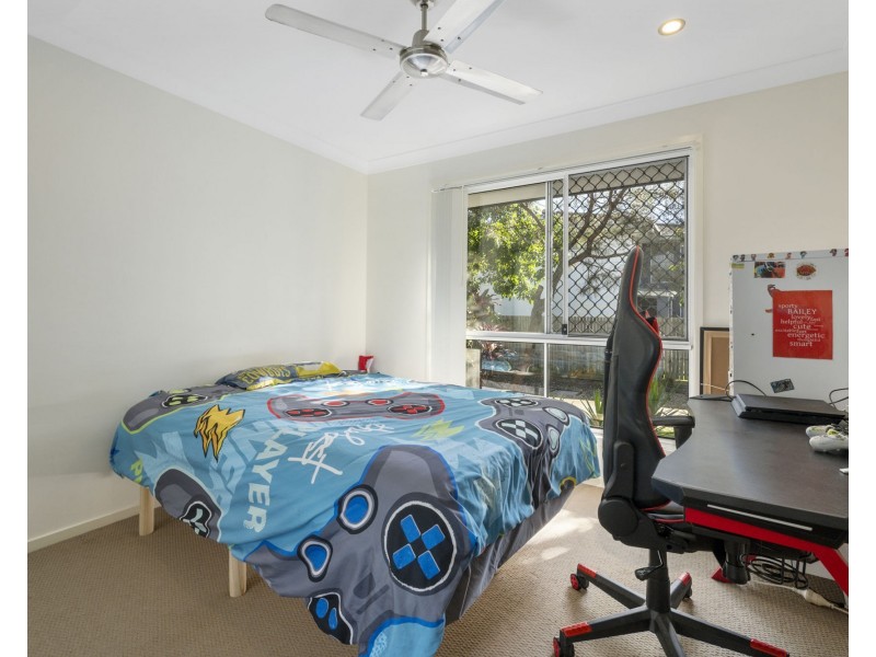 27 Carlingford Circuit, Warner QLD 4500