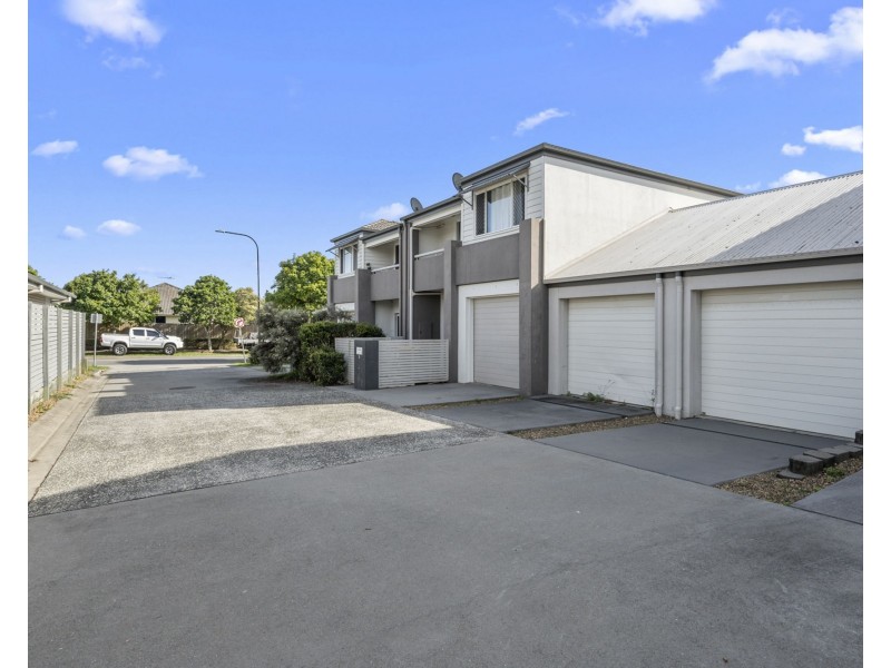 27 Carlingford Circuit, Warner QLD 4500