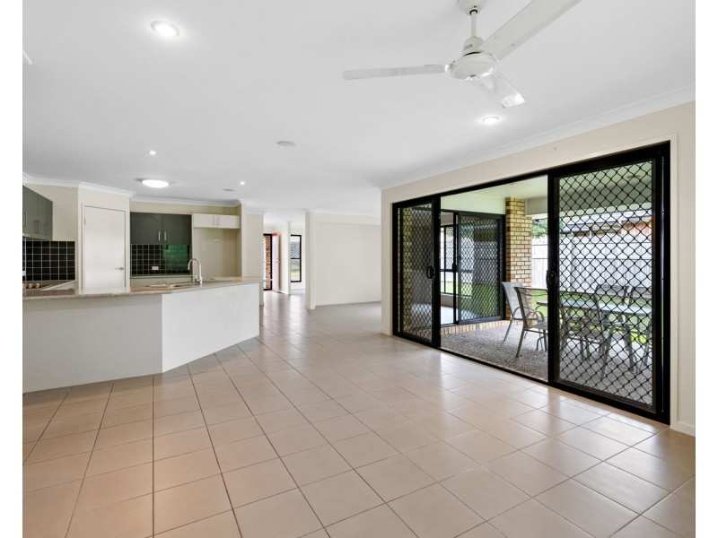 11 Surrey Close, Bald Hills QLD 4036