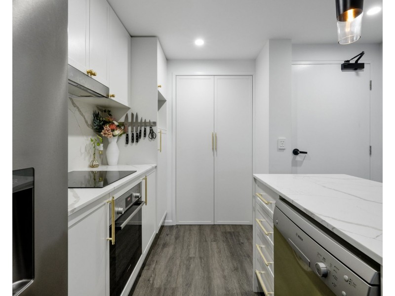 8/21 Sparkes Street, Chermside QLD 4032