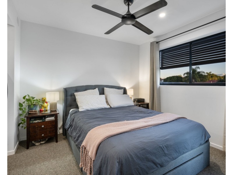 8/21 Sparkes Street, Chermside QLD 4032