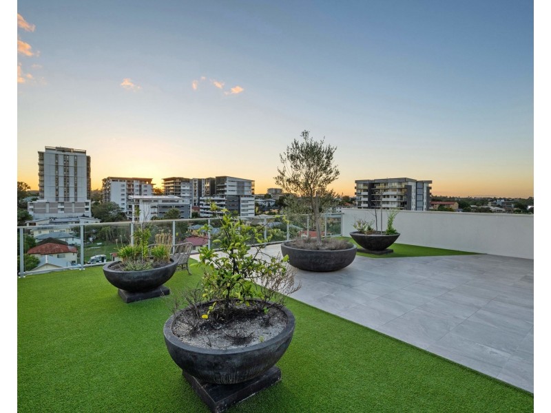 8/21 Sparkes Street, Chermside QLD 4032