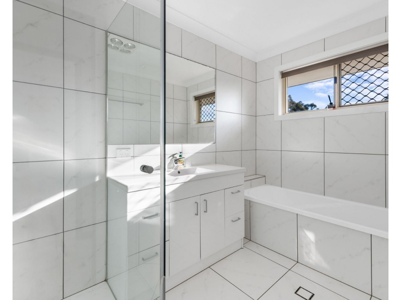 2 Candlewood Court, Upper Caboolture QLD 4510