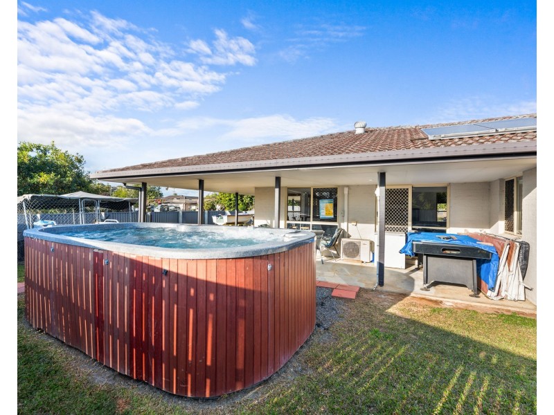 2 Candlewood Court, Upper Caboolture QLD 4510