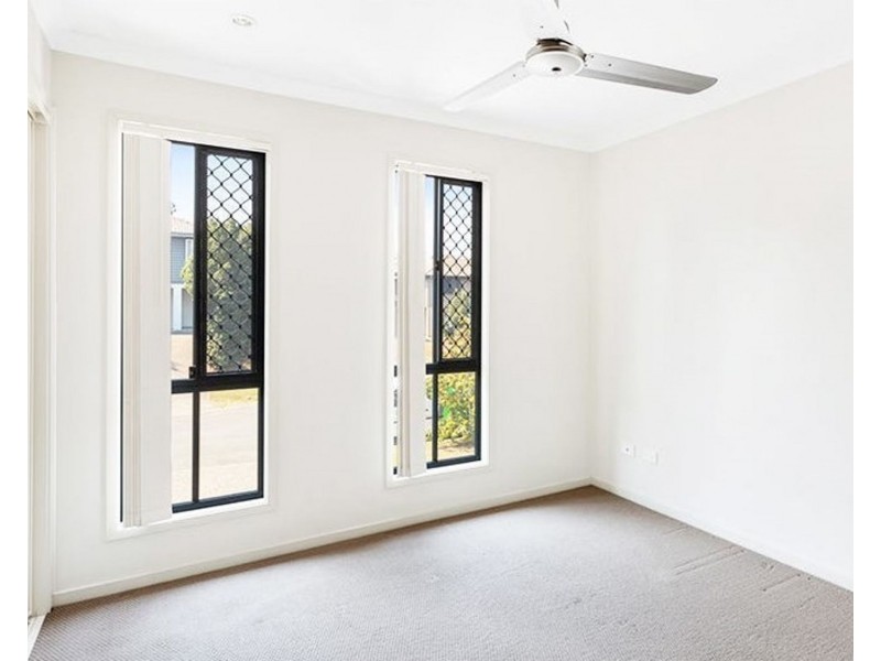 10b Gabrielle Court, Kallangur QLD 4503
