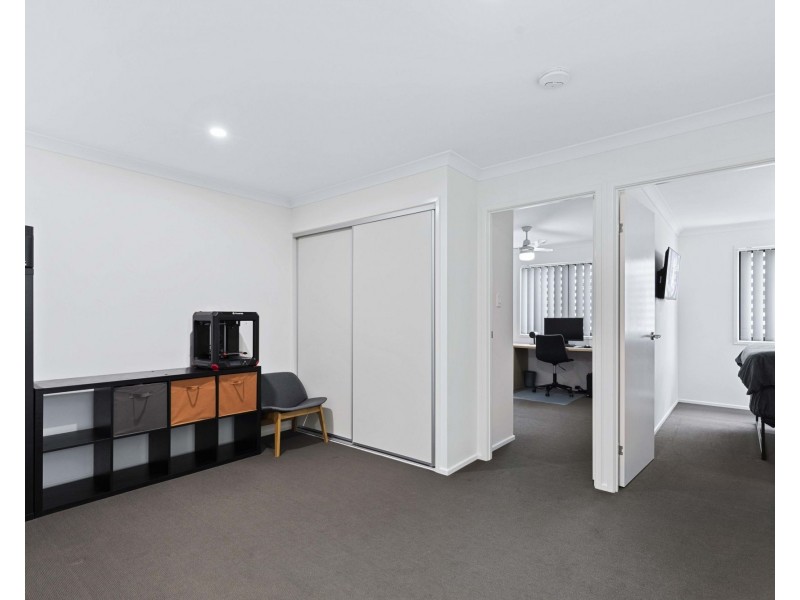 2/75 Samsonvale Road, Strathpine QLD 4500