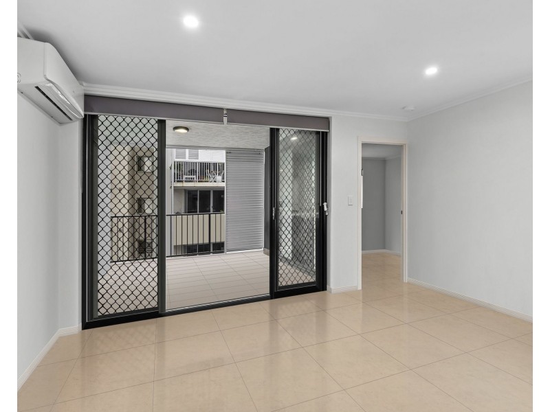 9/11 Collins Street, Nundah QLD 4012