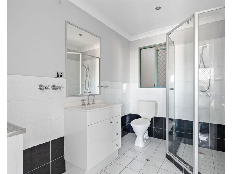 2/23 Rainey Street, Chermside QLD 4032