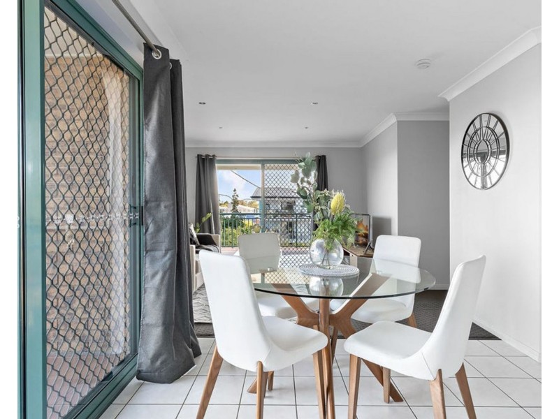 2/23 Rainey Street, Chermside QLD 4032