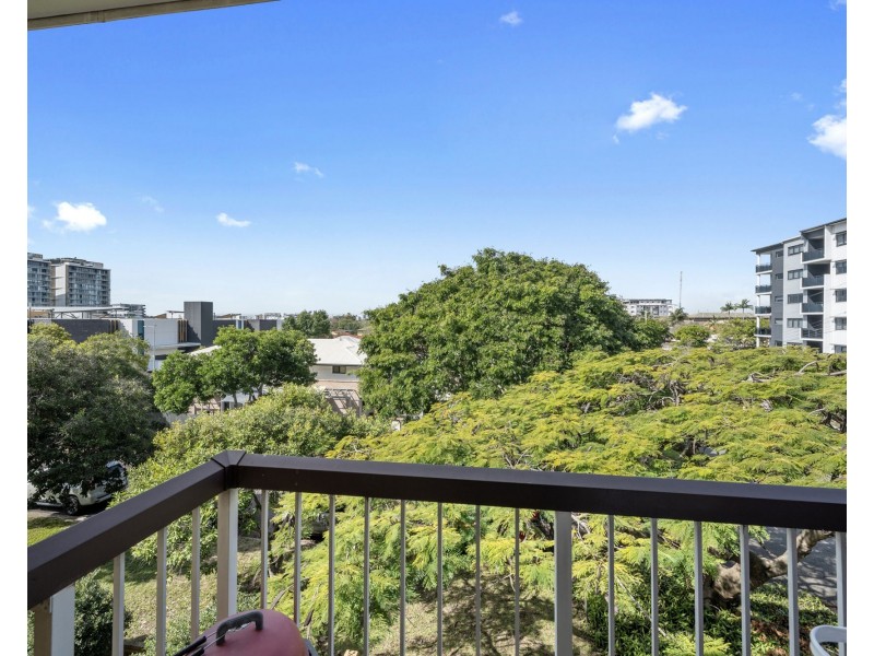 4/109 Wallace Street, Chermside QLD 4032