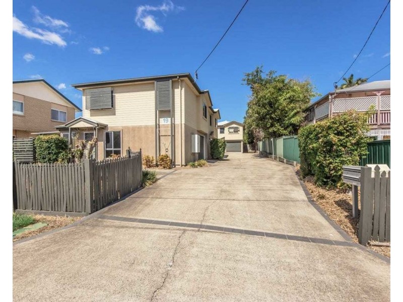 2/19 Bergin Street, Booval QLD 4304