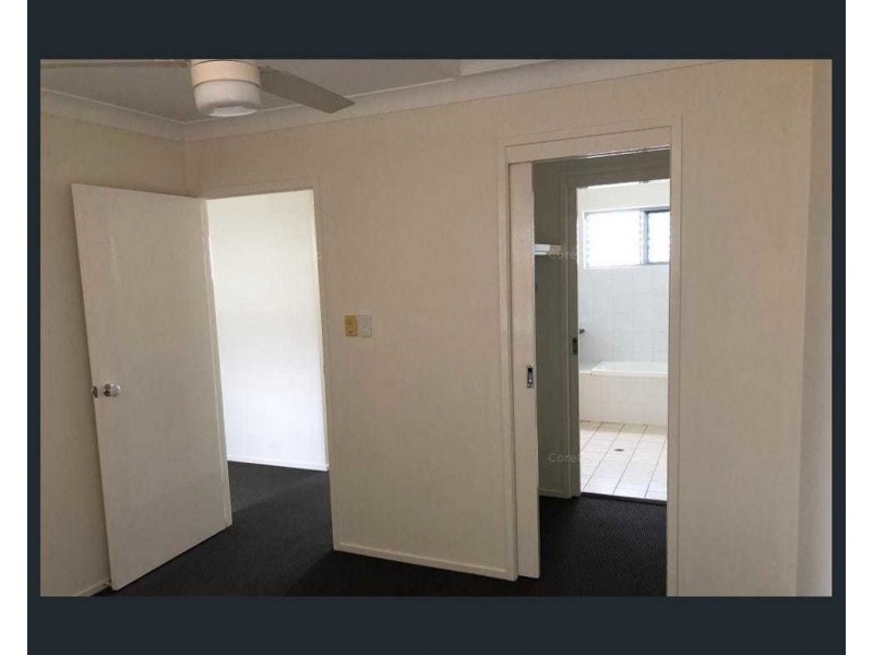 2/19 Bergin Street, Booval QLD 4304