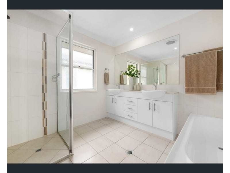 4 Pockley Street, Morningside QLD 4170