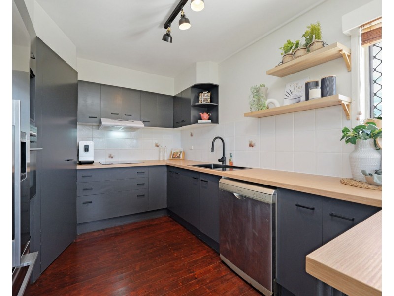 75 Basnett Street, Chermside West QLD 4032