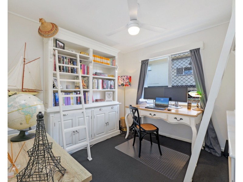 75 Basnett Street, Chermside West QLD 4032