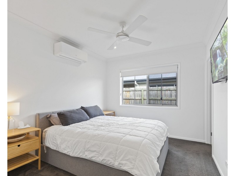 30 Dunstan Crescent, Strathpine QLD 4500