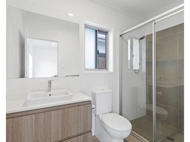 30 Dunstan Crescent, Strathpine QLD 4500