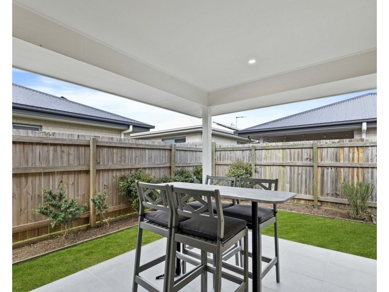 30 Dunstan Crescent, Strathpine QLD 4500