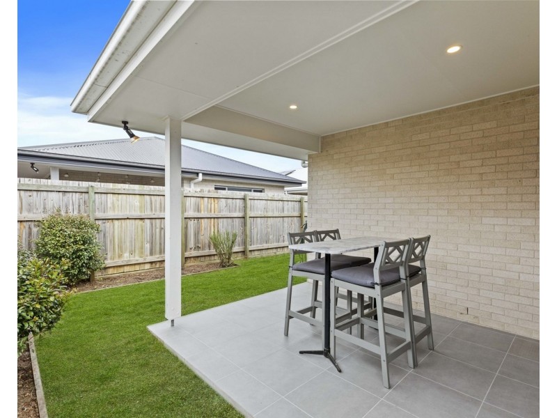 30 Dunstan Crescent, Strathpine QLD 4500