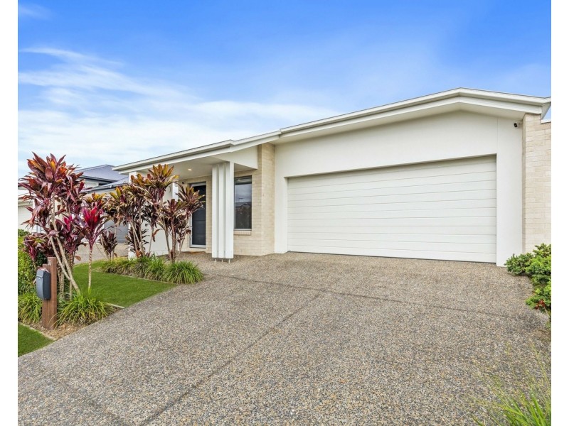 30 Dunstan Crescent, Strathpine QLD 4500