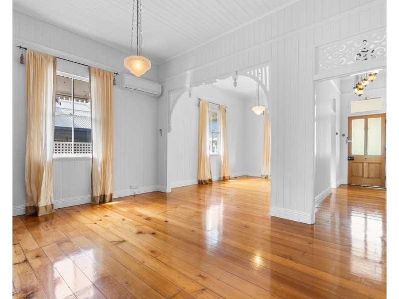 21 Grove Street, Albion QLD 4010