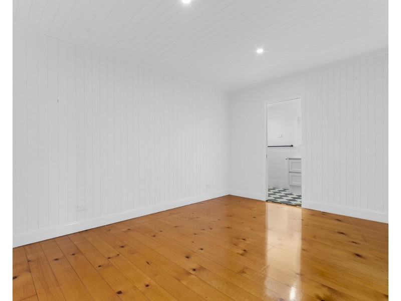 21 Grove Street, Albion QLD 4010