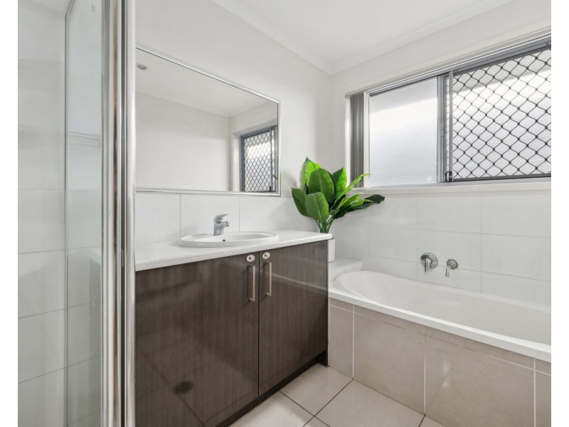 143 Brisbane Road, Warner QLD 4500