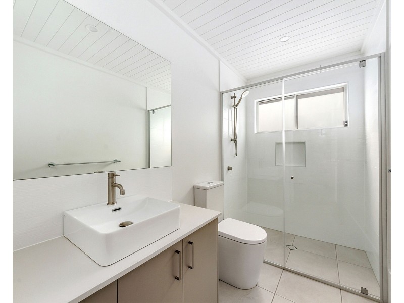 Lot 1 & 3, 11 Sixth Avenue, Sandgate QLD 4017