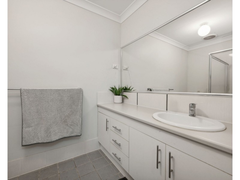 43 Hillary Drive, Warner QLD 4500