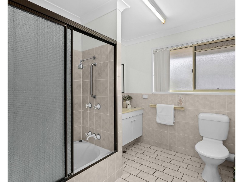 2/14 Rainey Street, Chermside QLD 4032