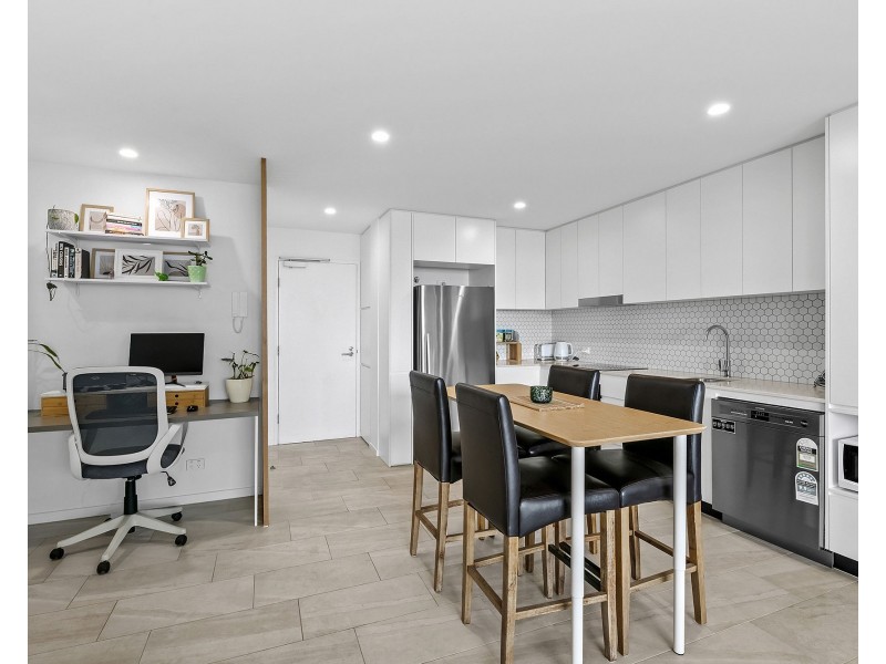 207/51 Latham Street, Chermside QLD 4032