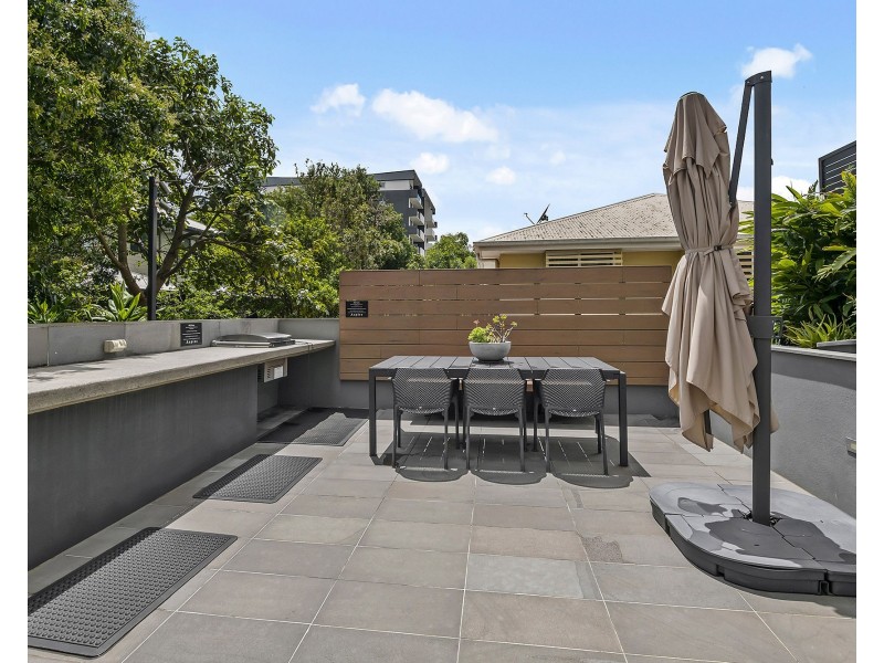 207/51 Latham Street, Chermside QLD 4032