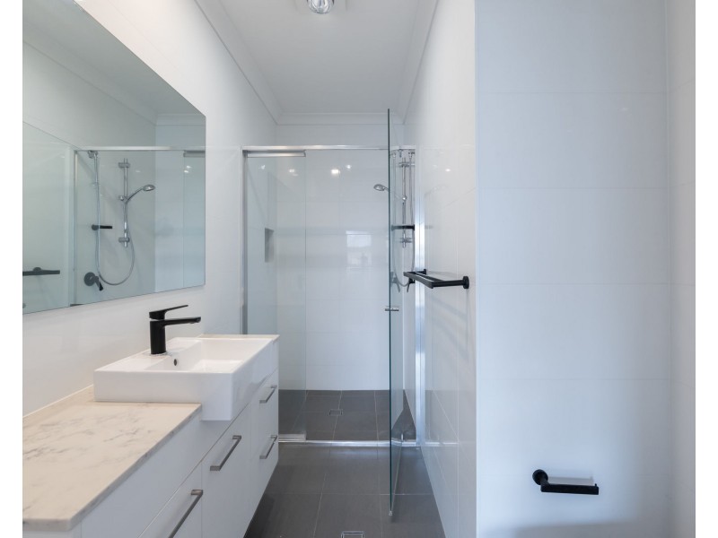 2/95 Junction Road, Clayfield QLD 4011