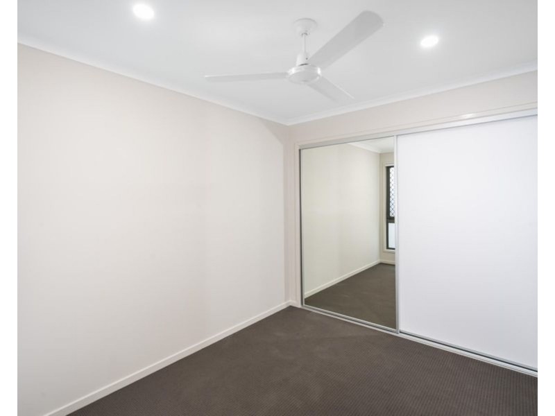 2/8 Capuchin Close, Dakabin QLD 4503