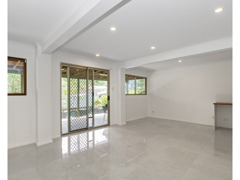 10 Nyora Street, Everton Hills QLD 4053