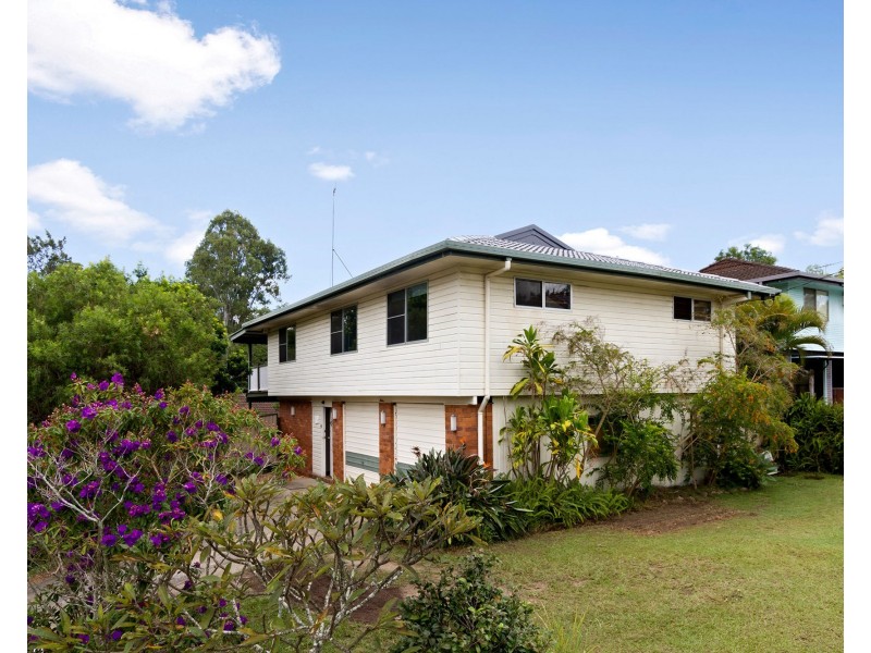 10 Nyora Street, Everton Hills QLD 4053