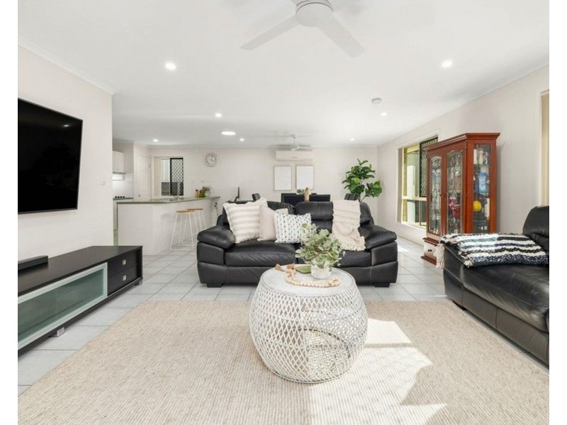 4 Trevi Place, Springfield Lakes QLD 4300