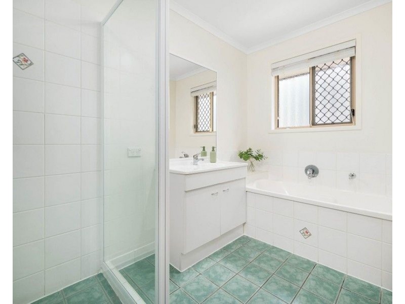 4 Trevi Place, Springfield Lakes QLD 4300