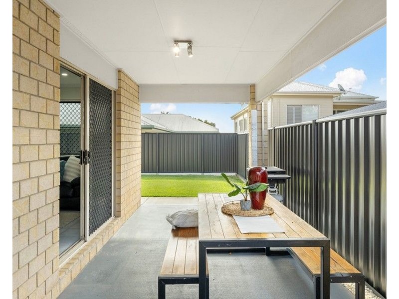 4 Trevi Place, Springfield Lakes QLD 4300