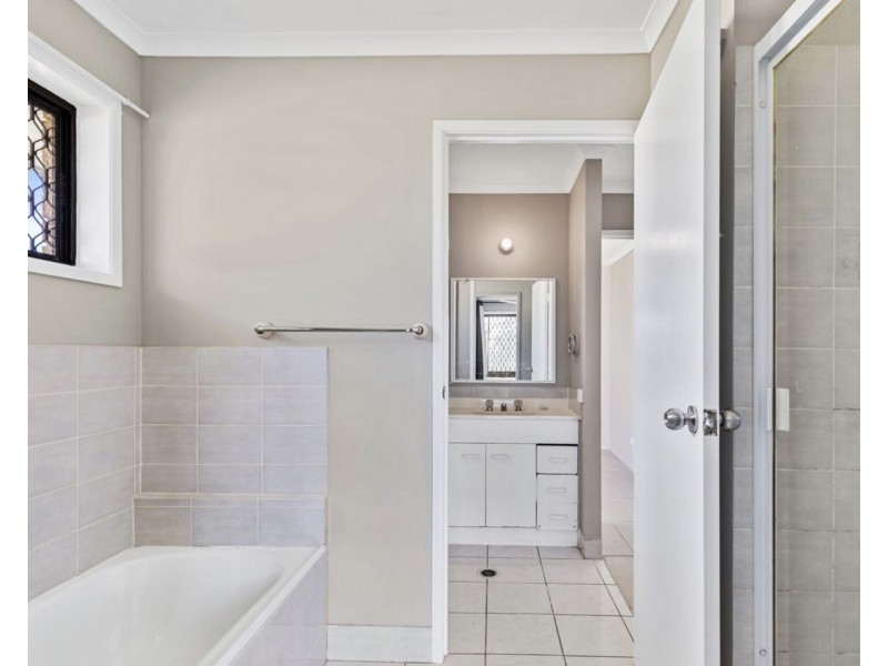 14 Maria Court, Morayfield QLD 4506