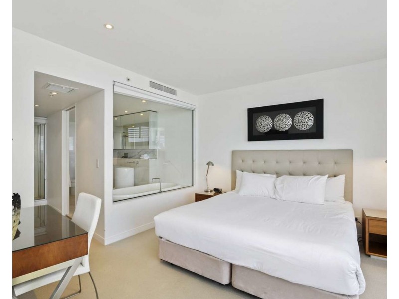 1 Oracle Boulevard, Broadbeach QLD 4218
