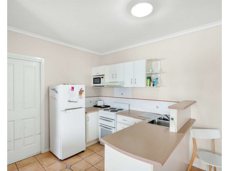 11 McLeod Street, Cairns City QLD 4870