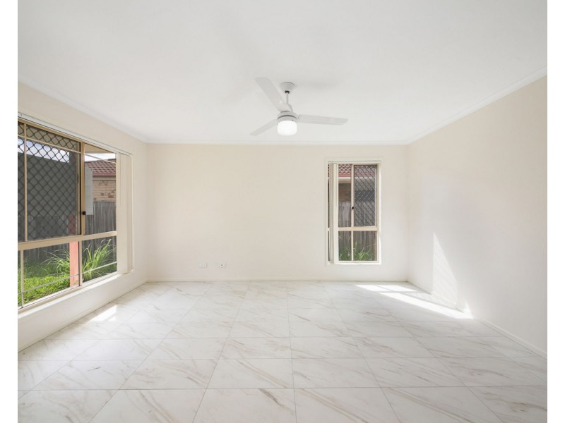 3 Iris Place, Fitzgibbon QLD 4018