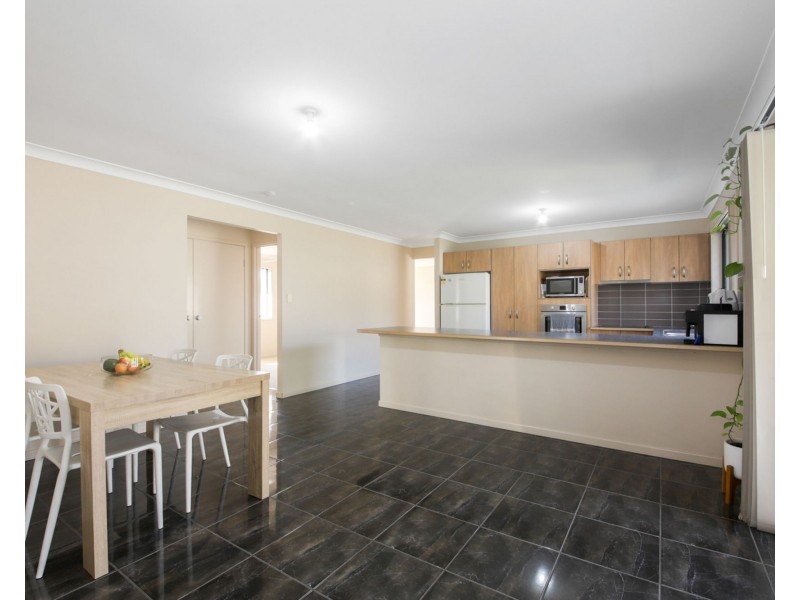 8 Paulette Court, Cashmere QLD 4500