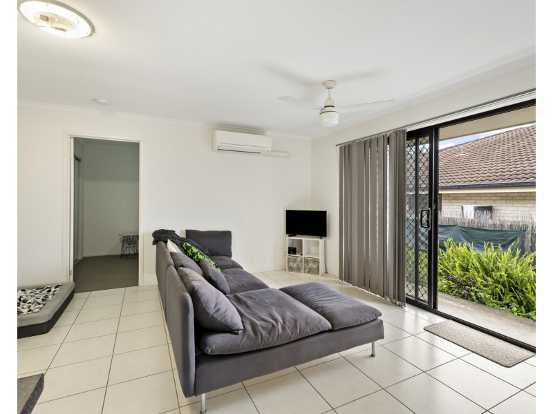 1 & 2/101 Kurrajong Drive, Warner QLD 4500