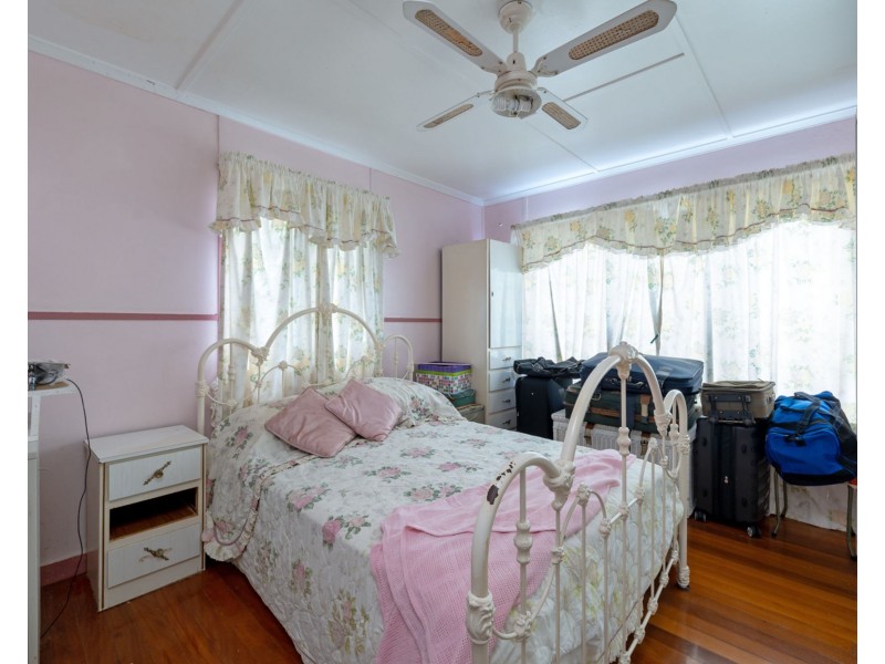 76 Ringrose Street, Stafford Heights QLD 4053